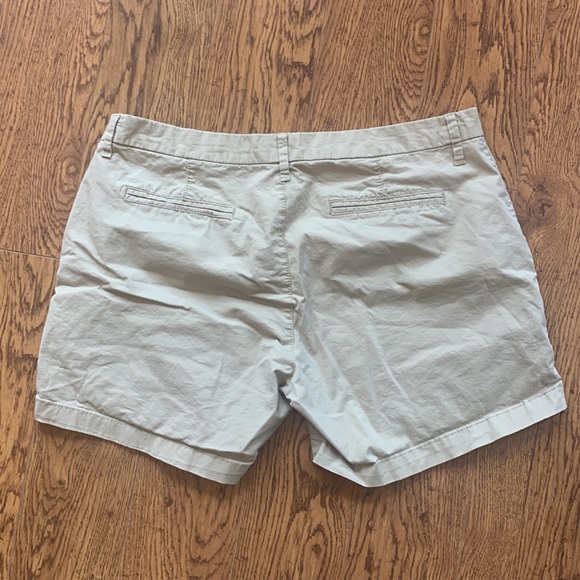 Mid-rise Everyday Short - Picture 4 of 4